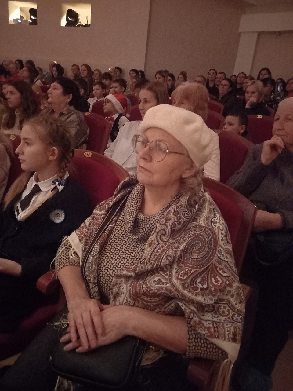 Новогодняя феерия «На старт, внимание… Ёлки!» в Детско-юношеском центре накануне дала старт новогодним мероприятиям в детских садах, школах и центрах допобразования Новогодняя феерия «На старт, внимание… Ёлки!» в Детско-юношеском центре накануне дала старт новогодним мероприятиям в детских садах, школах и центрах допобразования