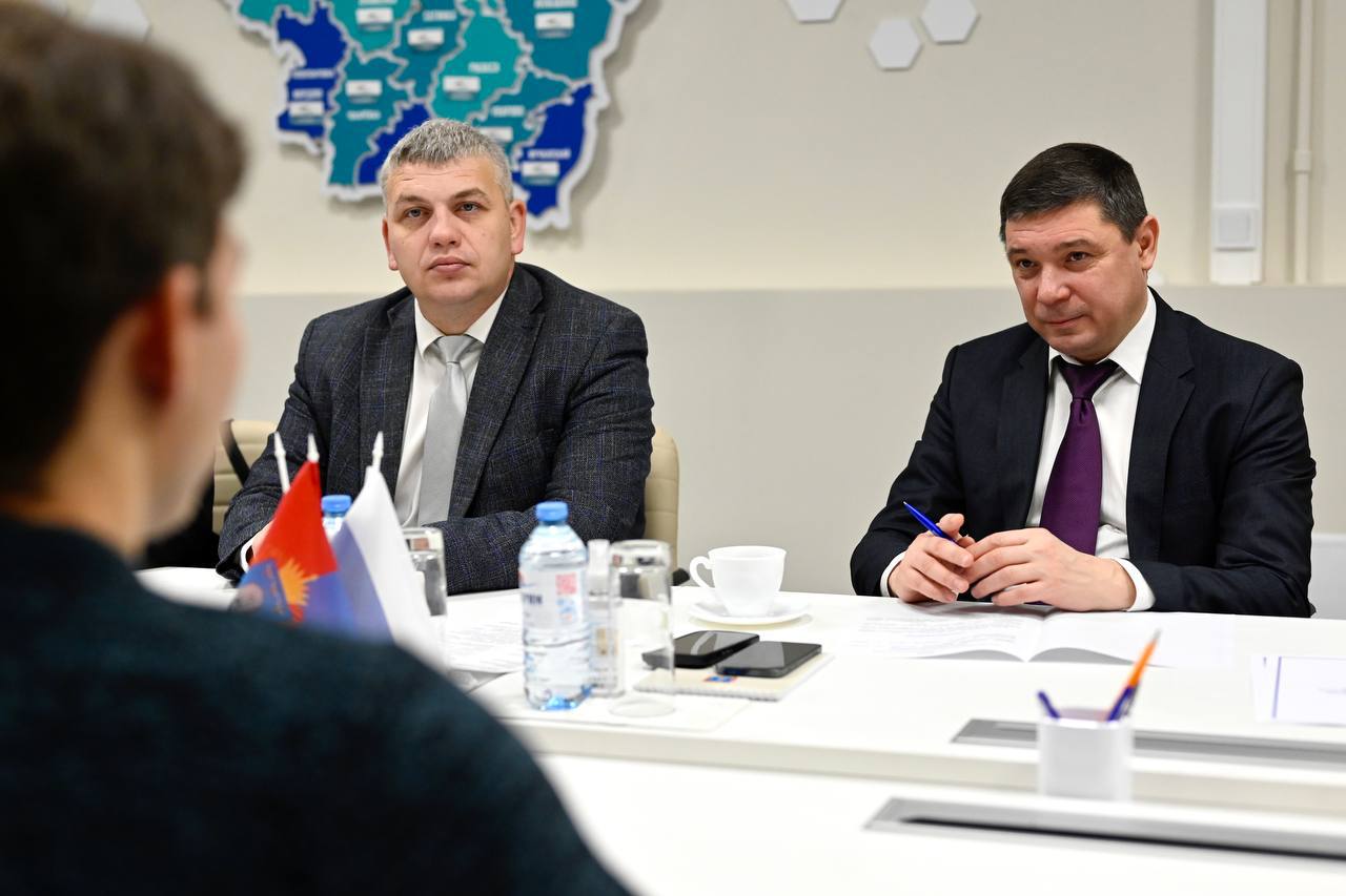 Евгений Первышов: Провёл традиционный приём участников СВО и членов их семей в региональном отделении фонда "Защитники Отечества" Евгений Первышов: Провёл традиционный приём участников СВО и членов их семей в региональном отделении фонда "Защитники Отечества"