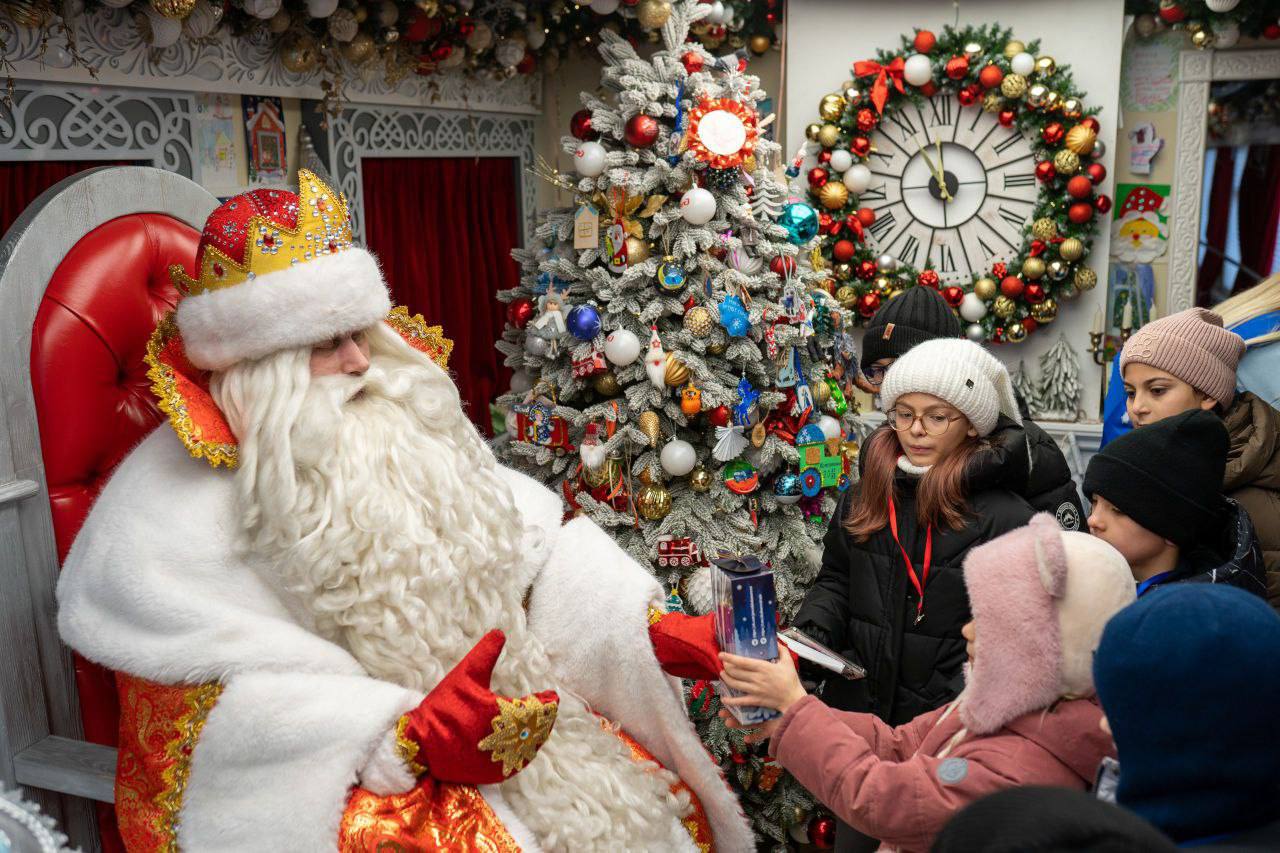 Росгвардейцы обеспечили безопасность пребывания поезда Деда Мороза в Тамбове Росгвардейцы обеспечили безопасность пребывания поезда Деда Мороза в Тамбове