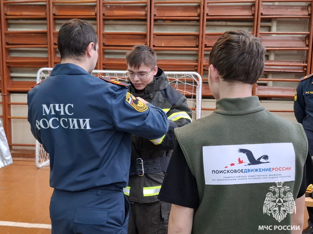 Спортивный праздник для детей ко Дню спасателя РФ Спортивный праздник для детей ко Дню спасателя РФ