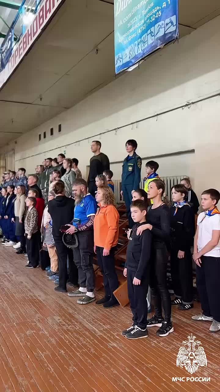 Яркие эмоции ребят в видео