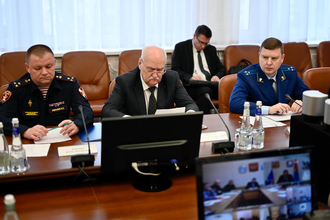 Глава региона Евгений Первышов провел совместное заседание антитеррористической комиссии в Тамбовской области и оперативного штаба, на котором поручил усилить меры по обеспечению безопасности граждан во время новогодних и... Глава региона Евгений Первышов провел совместное заседание антитеррористической комиссии в Тамбовской области и оперативного штаба, на котором поручил усилить меры по обеспечению безопасности граждан во время новогодних и...