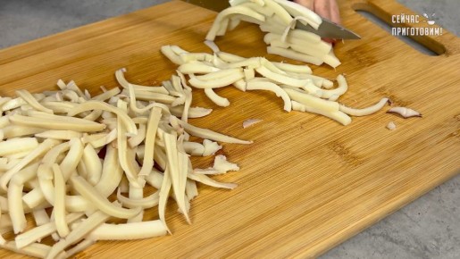 Праздничные салаты с морепродуктами: рецепты для гурманов