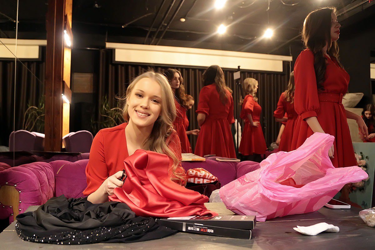 Дарья Никулина заставила трепетать сердца жюри и стала «Мисс талант-2026» Дарья Никулина заставила трепетать сердца жюри и стала «Мисс талант-2026»