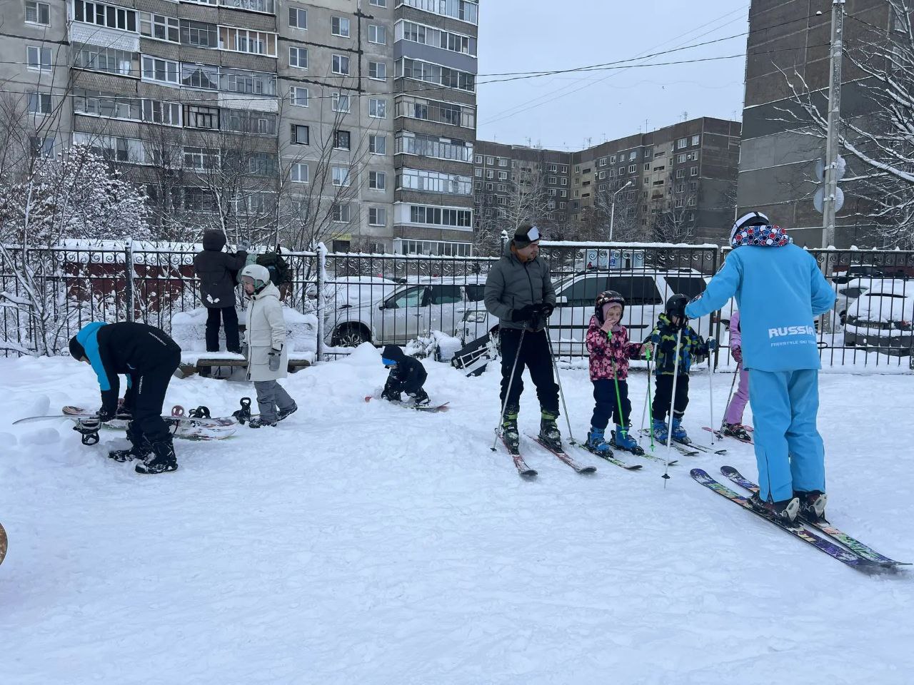 Горнолыжный склон в Ласках открыт для всех желающих (6+) Горнолыжный склон в Ласках открыт для всех желающих (6+)