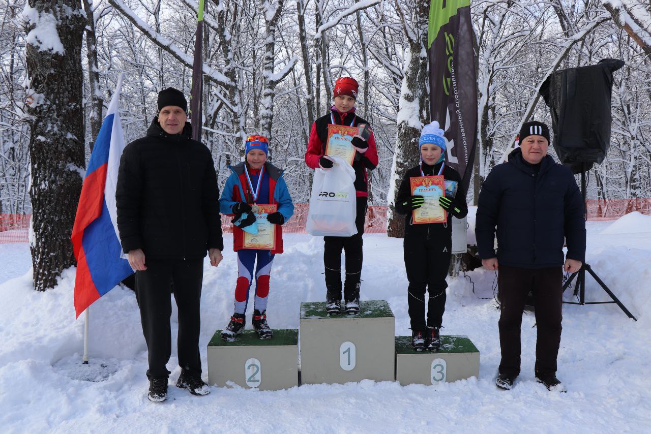 Более 100 лыжников Тамбовской области поучаствовали в рождественской лыжной гонке (6+) Более 100 лыжников Тамбовской области поучаствовали в рождественской лыжной гонке (6+)