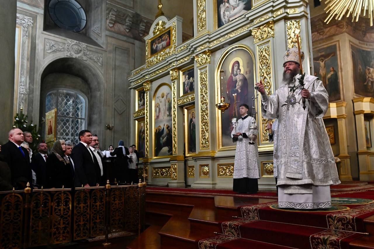 7 января православные верующие отмечают большой христианский праздник - Рождество Христово 7 января православные верующие отмечают большой христианский праздник - Рождество Христово