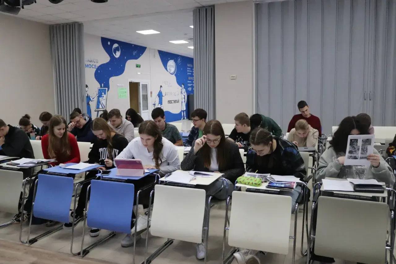 Сборная команда старшеклассников Тамбовской области начала подготовку к олимпиадам по истории (12+) Сборная команда старшеклассников Тамбовской области начала подготовку к олимпиадам по истории (12+)