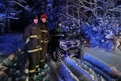 Полицейские спасли тамбовчанина, который заблудился в лесу и сломал ногу Полицейские спасли тамбовчанина, который заблудился в лесу и сломал ногу