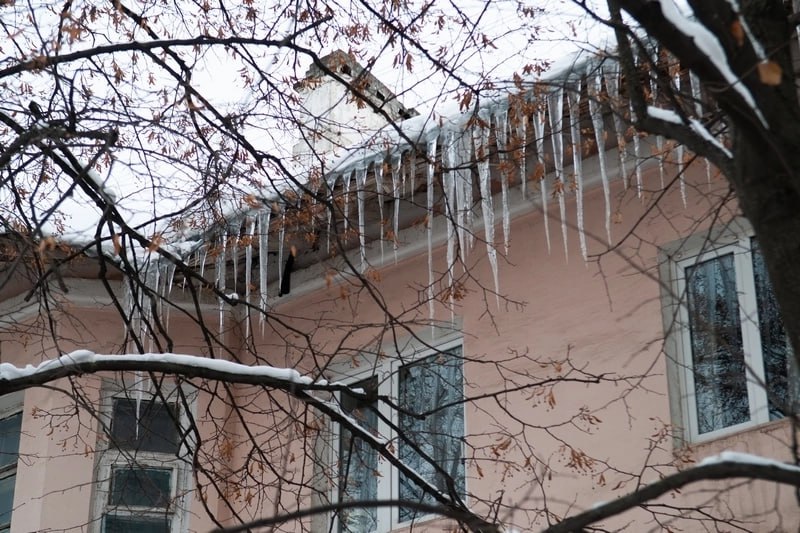 Гололёд, сугробы и наледь на крыши: в Тамбове в работе управляющих компаний выявили более 280 нарушений Гололёд, сугробы и наледь на крыши: в Тамбове в работе управляющих компаний выявили более 280 нарушений