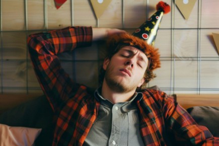 Как избежать алкогольного отравления на Новый год: секреты безопасности