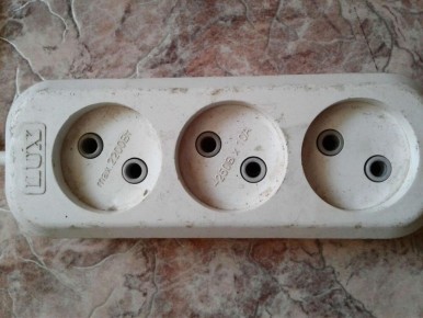 Как безопасно помыть удлинитель на кухне и не спалить проводку