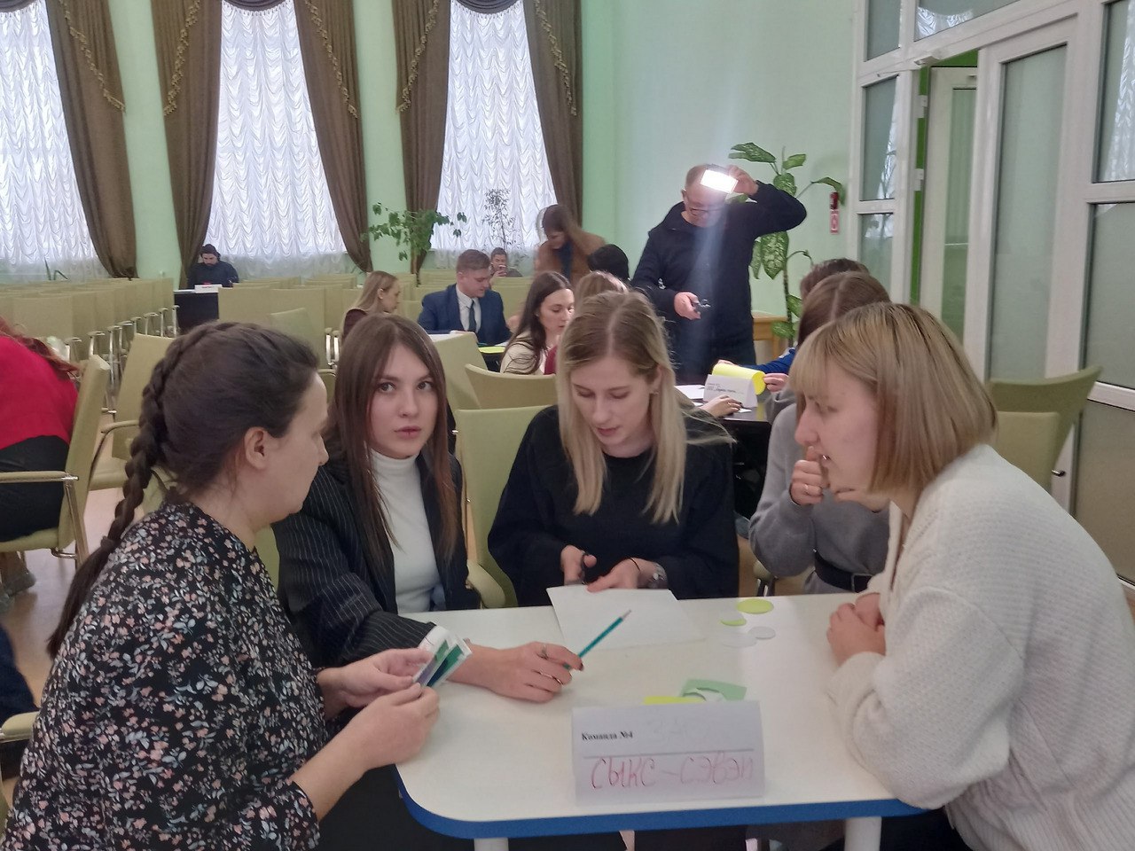 На базе детского технопарка «Кванториум-Тамбов» собрались учителя-предметники, педагоги дополнительного образования городских школ, чтобы принять участие в деловой игре На базе детского технопарка «Кванториум-Тамбов» собрались учителя-предметники, педагоги дополнительного образования городских школ, чтобы принять участие в деловой игре