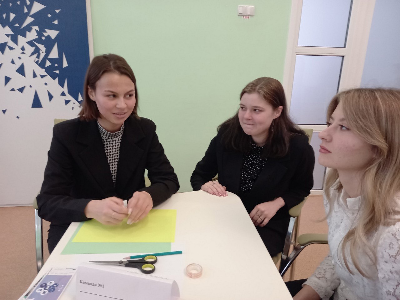 На базе детского технопарка «Кванториум-Тамбов» собрались учителя-предметники, педагоги дополнительного образования городских школ, чтобы принять участие в деловой игре На базе детского технопарка «Кванториум-Тамбов» собрались учителя-предметники, педагоги дополнительного образования городских школ, чтобы принять участие в деловой игре