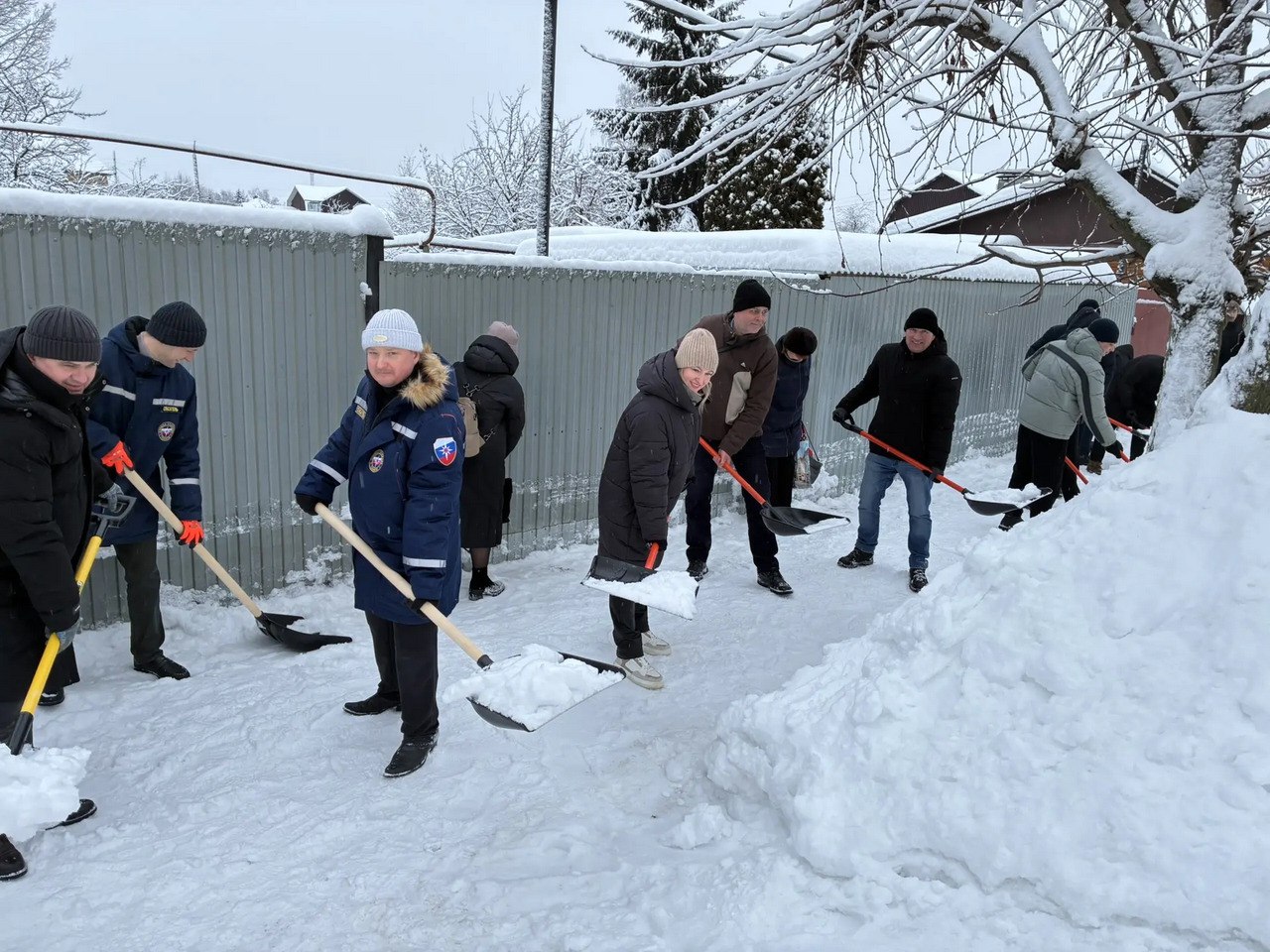 Накануне Тамбов накрыл сильный снегопад, который продолжится вночь Накануне Тамбов накрыл сильный снегопад, который продолжится вночь