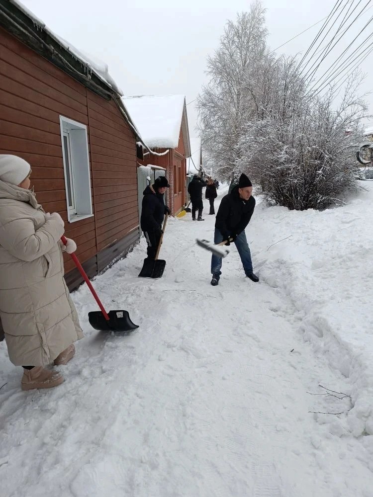 Накануне Тамбов накрыл сильный снегопад, который продолжится вночь Накануне Тамбов накрыл сильный снегопад, который продолжится вночь