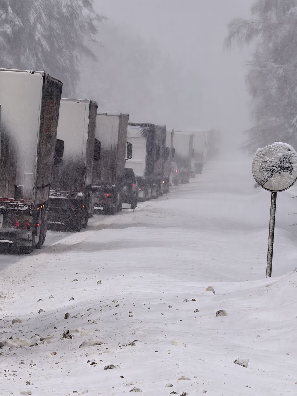 На 465 километре автодороги Р-22 «Каспий» в районе села Большая Липовица произошло ДТП