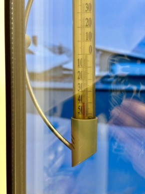 За городом сегодня такие температуры