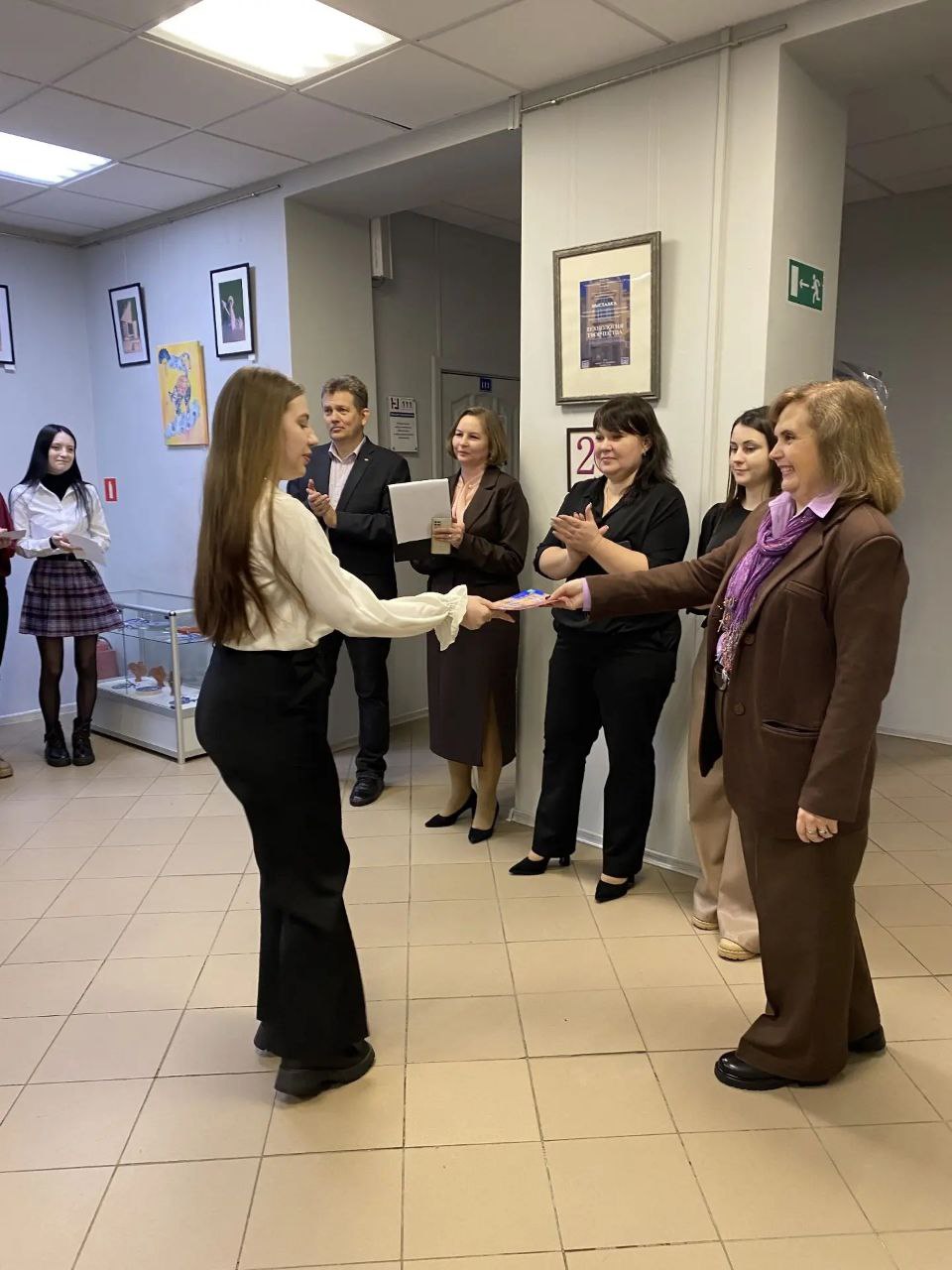 Сегодня состоялось торжественное открытие художественной выставки «Технология творчества» Сегодня состоялось торжественное открытие художественной выставки «Технология творчества»