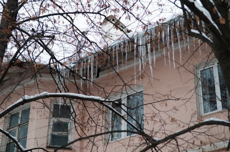 Безопасность на крышах и порядок во дворах: итоги заседания «зимнего штаба»