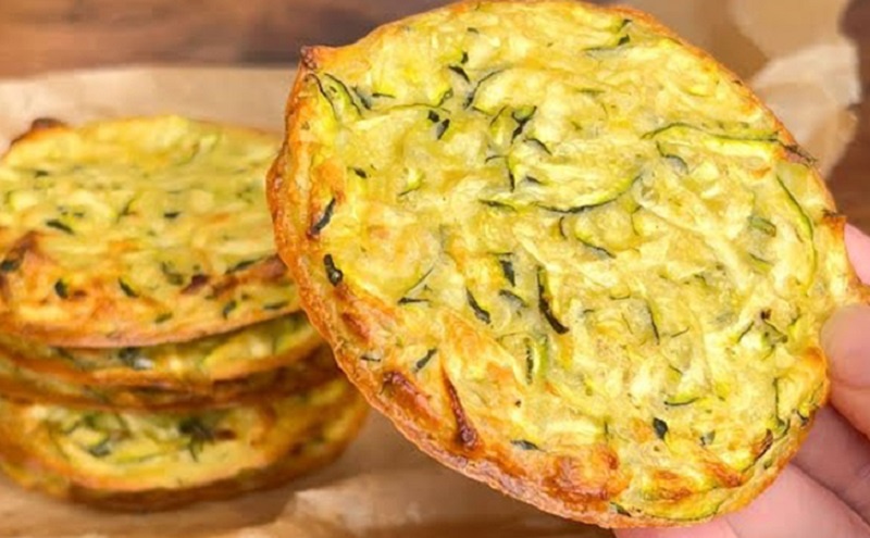 Нежные галеты из кабачков без муки для завтрака и ужина