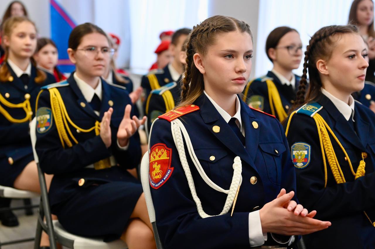 Глава региона Евгений Первышов поздравил Героя России, участника специальной военной операции Эдуарда Казымова с присвоением звания «Почетный гражданин Тамбовской области» Глава региона Евгений Первышов поздравил Героя России, участника специальной военной операции Эдуарда Казымова с присвоением звания «Почетный гражданин Тамбовской области»