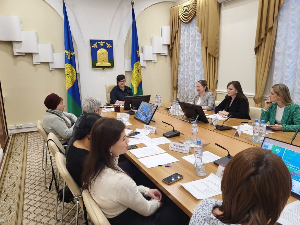 ���������� �������� ��������� � 390-����� ��������� ������� ������� 60 ����� ������