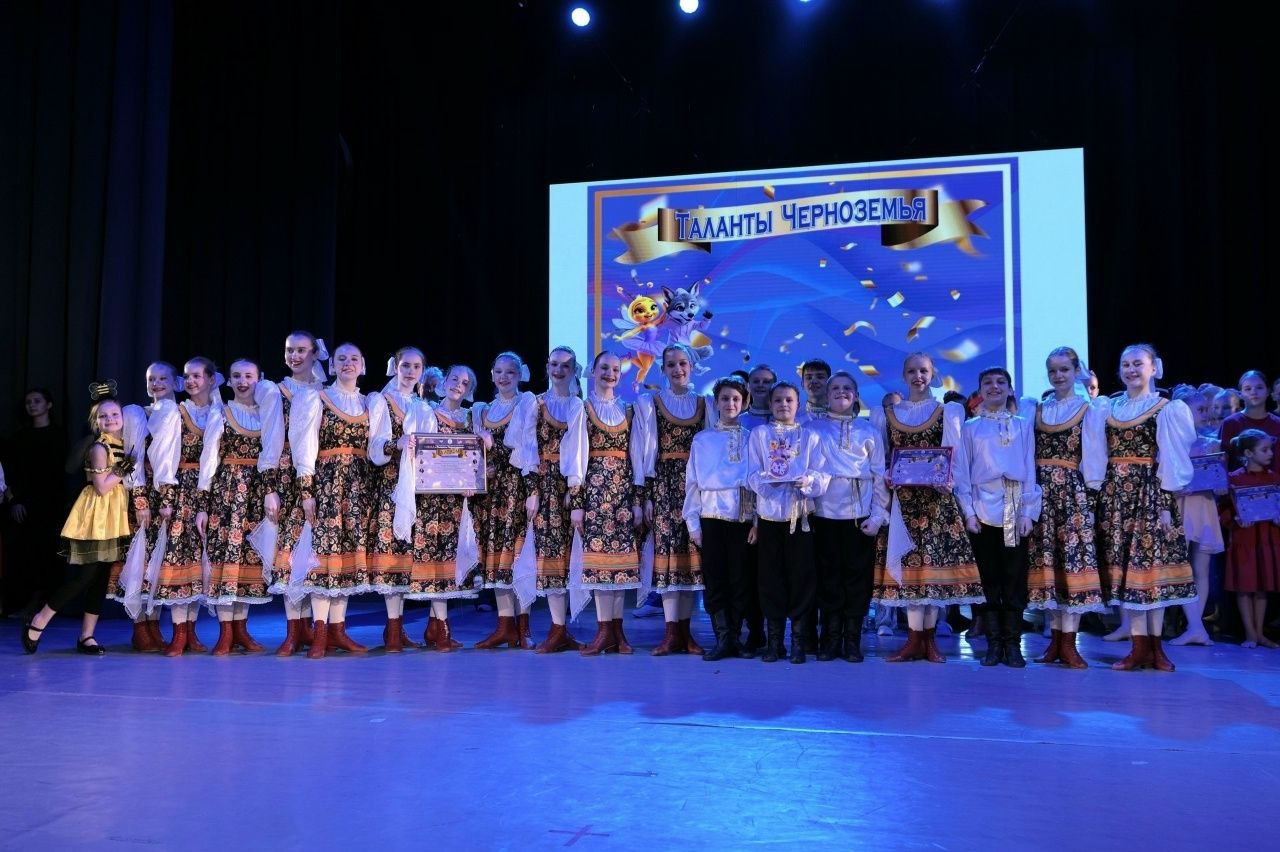 Глава региона Евгений Первышов вместе с ветеранами специальной военной операции – председателем Тамбовской городской Думы Константином Кутейниковым и заместителем председателя Тамбовской городской Думы Андреем Сапрыкиным... Глава региона Евгений Первышов вместе с ветеранами специальной военной операции – председателем Тамбовской городской Думы Константином Кутейниковым и заместителем председателя Тамбовской городской Думы Андреем Сапрыкиным...