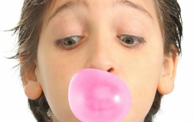 Жевательная резинка: Здоровье или иллюзия?