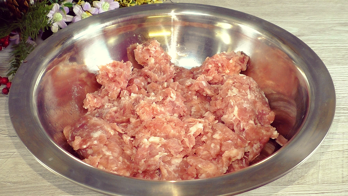 Тефтели с рисом в духовке: простое и вкусное решение для обеда