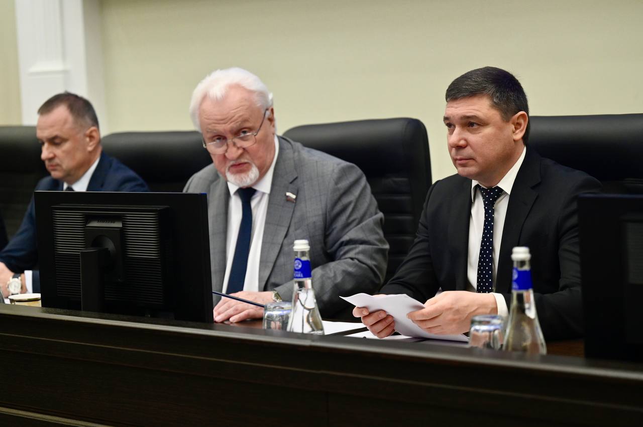 Евгений Первышов: На очередном заседании Тамбовской областной Думы депутаты рассмотрели ряд важных законопроектов, в том числе одобрили изменения в главный финансовый документ региона