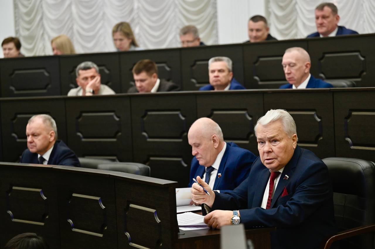 Евгений Первышов: На очередном заседании Тамбовской областной Думы депутаты рассмотрели ряд важных законопроектов, в том числе одобрили изменения в главный финансовый документ региона Евгений Первышов: На очередном заседании Тамбовской областной Думы депутаты рассмотрели ряд важных законопроектов, в том числе одобрили изменения в главный финансовый документ региона