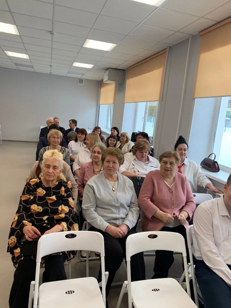 Встреча с ветеранами педагогического труда прошла в обновленной школе № 35 Встреча с ветеранами педагогического труда прошла в обновленной школе № 35