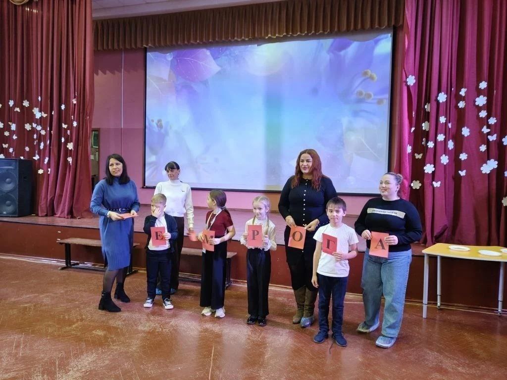 До 8 Марта осталось всего несколько дней, и в школах Тамбова проходят мероприятия, посвященные первому весеннему празднику До 8 Марта осталось всего несколько дней, и в школах Тамбова проходят мероприятия, посвященные первому весеннему празднику