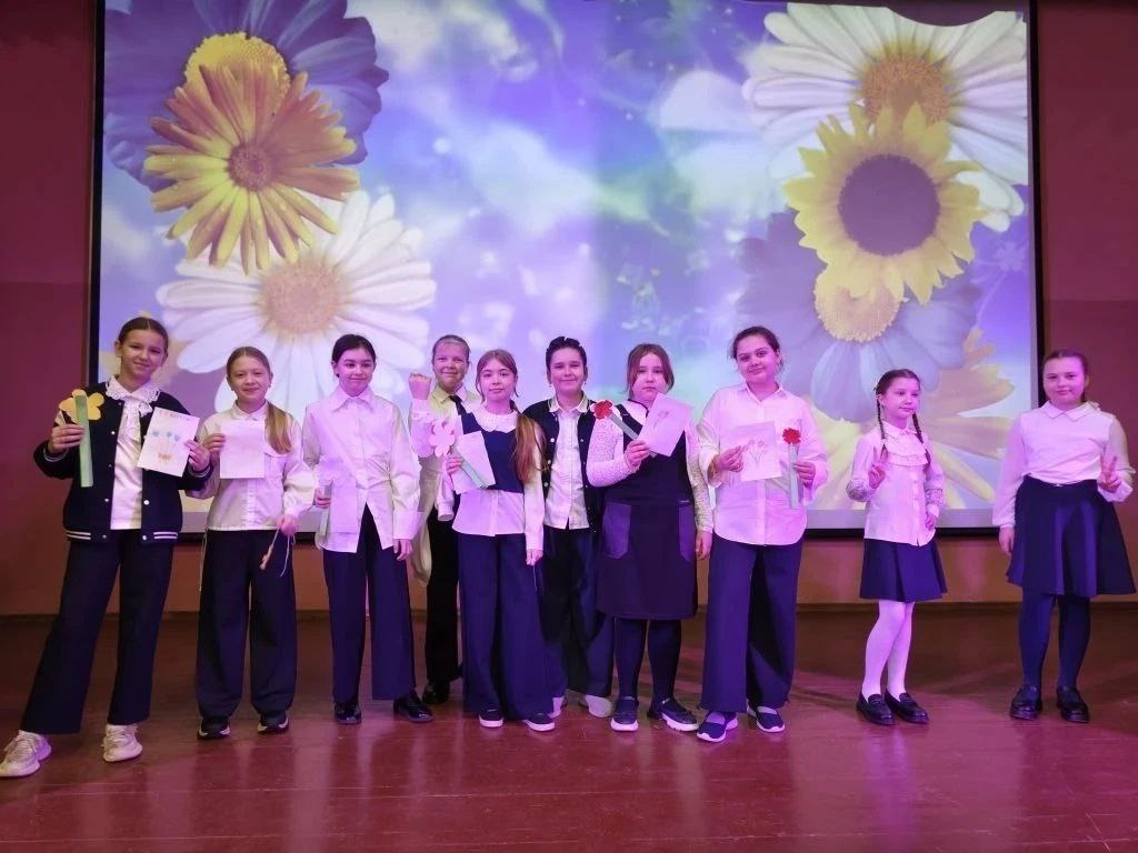 До 8 Марта осталось всего несколько дней, и в школах Тамбова проходят мероприятия, посвященные первому весеннему празднику До 8 Марта осталось всего несколько дней, и в школах Тамбова проходят мероприятия, посвященные первому весеннему празднику