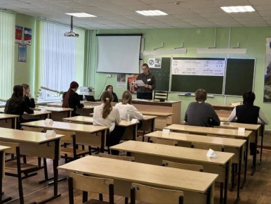 Школьники Тамбова написали тренировочный ЕГЭ по биологии, истории и физики