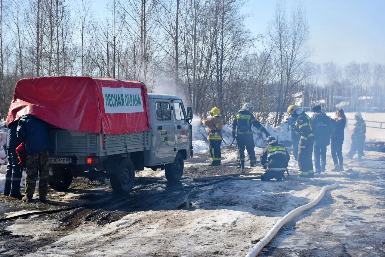 В Тамбове прошёл второй день командно-штабных учений по отработке обеспечения безаварийного пропуска паводковых вод, а также защиты от природных пожаров В Тамбове прошёл второй день командно-штабных учений по отработке обеспечения безаварийного пропуска паводковых вод, а также защиты от природных пожаров