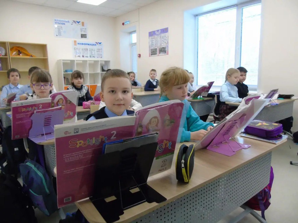 В Тамбовской области после капитального ремонта открыли обновлённый начальный корпус Сокольниковской школы