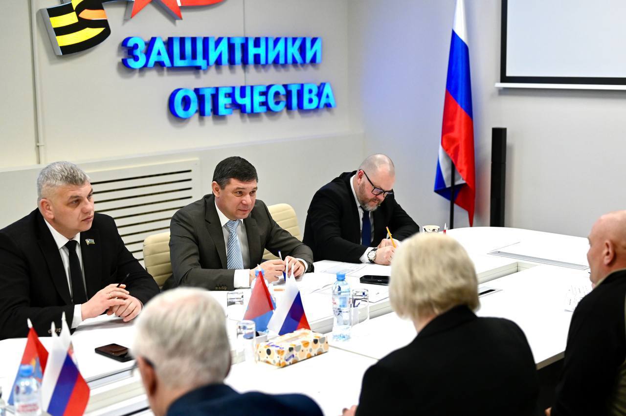 Глава Тамбовской области Евгений Первышов провел прием граждан в региональном филиале фонда «Защитники Отечества»