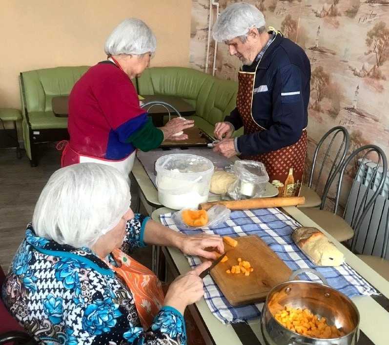 В соцучреждениях региона проводят кулинарные батлы для старшего поколения В соцучреждениях региона проводят кулинарные батлы для старшего поколения