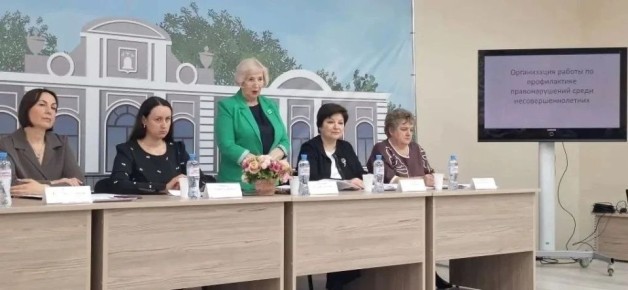 Профилактикой противоправного проведения подростков и поддержка семей в сложных жизненных ситуациях - полномочия городской комиссии по делам несовершеннолетних управления опеки и попечительства