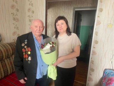 Участник Великой Отечественной войны, Почетный гражданин города Тамбова Борис Самойлович Хазанов отметил свой 99-й день рождения