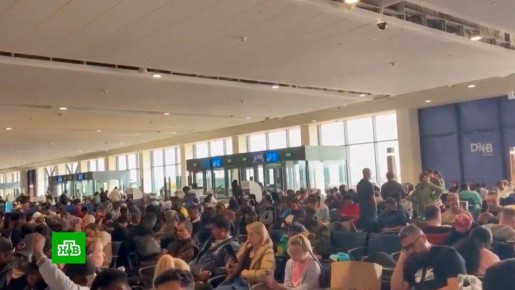 Туроператоры и авиационные власти сосредоточатся на вывозе россиян с Ближнего Востока