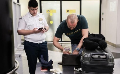 Путин ввел строгие ограничения на вывоз наличных из России