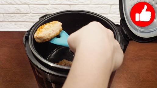Сытные котлеты из куриного фарша с картофелем в мультиварке на обед или ужин