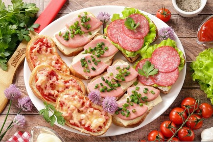 Соль в привычных продуктах: как выявить скрытые риски для здоровья