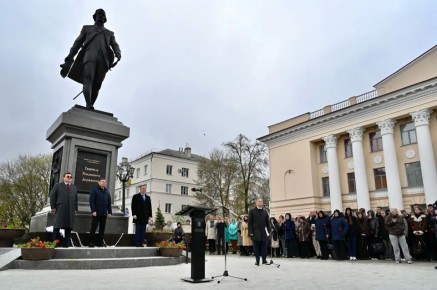 27 ������, � ���� 390-����� ������ �������, ������� �������� �������� ���������� ��������� - ����� � ����������, ������� �������� ������� ������ � ������ �� ���������� ���������� ����������� ��������������