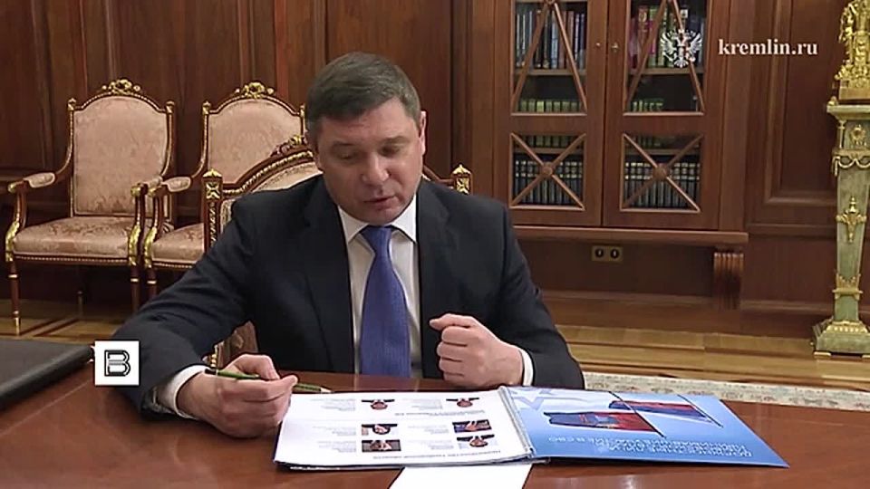 "Многие ребята сейчас находят себя в жизни": глава Тамбовской области и ветеран СВО Евгений Первышов рассказал Владимиру Путину о работе с боевыми товарищами и поддержке семей участников спецоперации