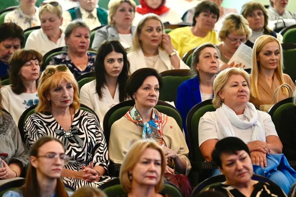 19 мая в Тамбовской духовной семинарии открылся II межрегиональный Питиримовский форум «Святитель» 19 мая в Тамбовской духовной семинарии открылся II межрегиональный Питиримовский форум «Святитель»