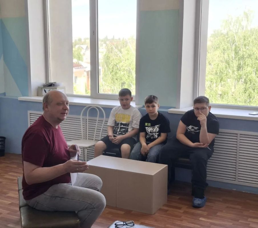 Школьники Тамбова попробовали себя в профессиях будущего на профильном дне Школьники Тамбова попробовали себя в профессиях будущего на профильном дне